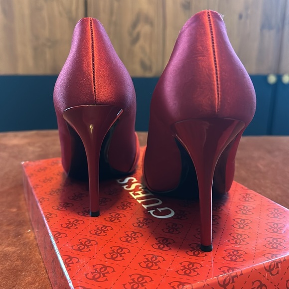 Guess Red Satin Peep Toe Pumps - Picture 8 of 10